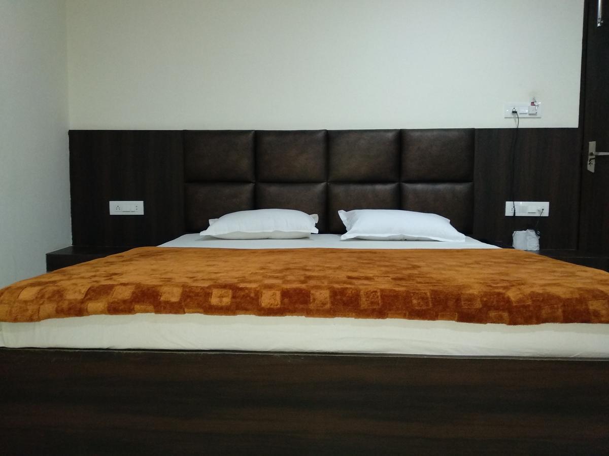 Oyo 60976 Hotel Shree Ji Morena Exterior photo