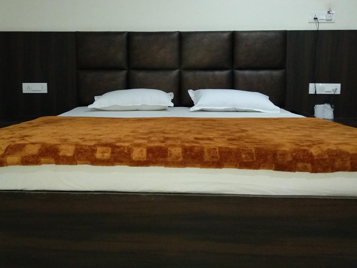 Oyo 60976 Hotel Shree Ji Morena Exterior photo